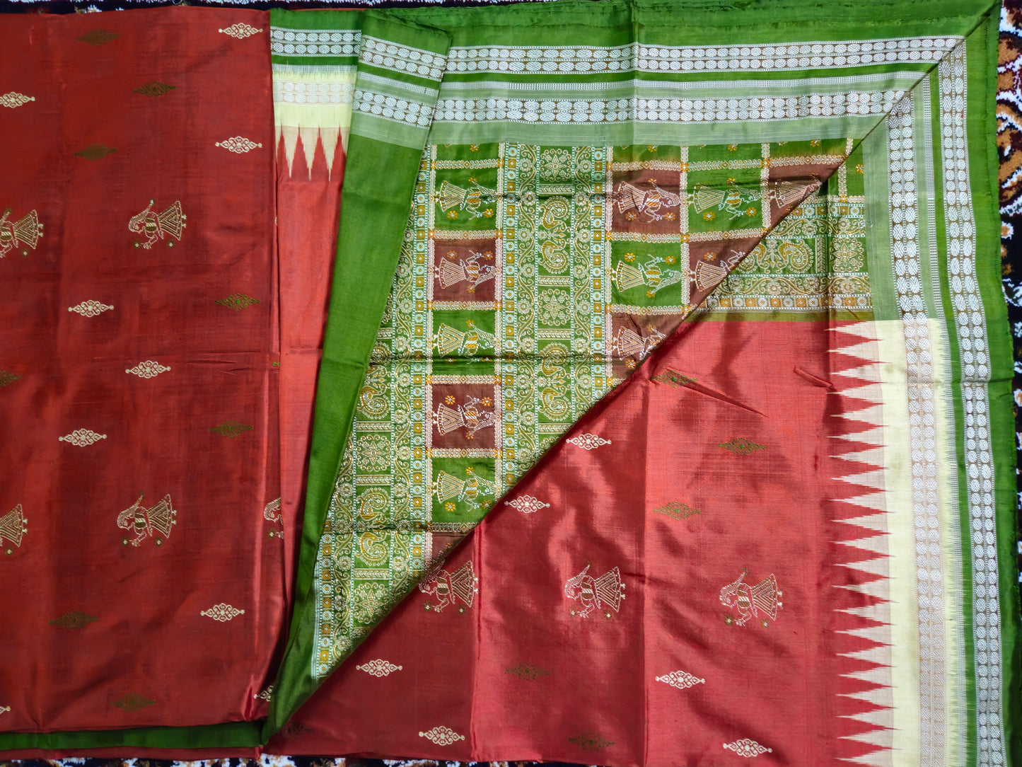 Exquisite Doll Bomkai Silk Saree
