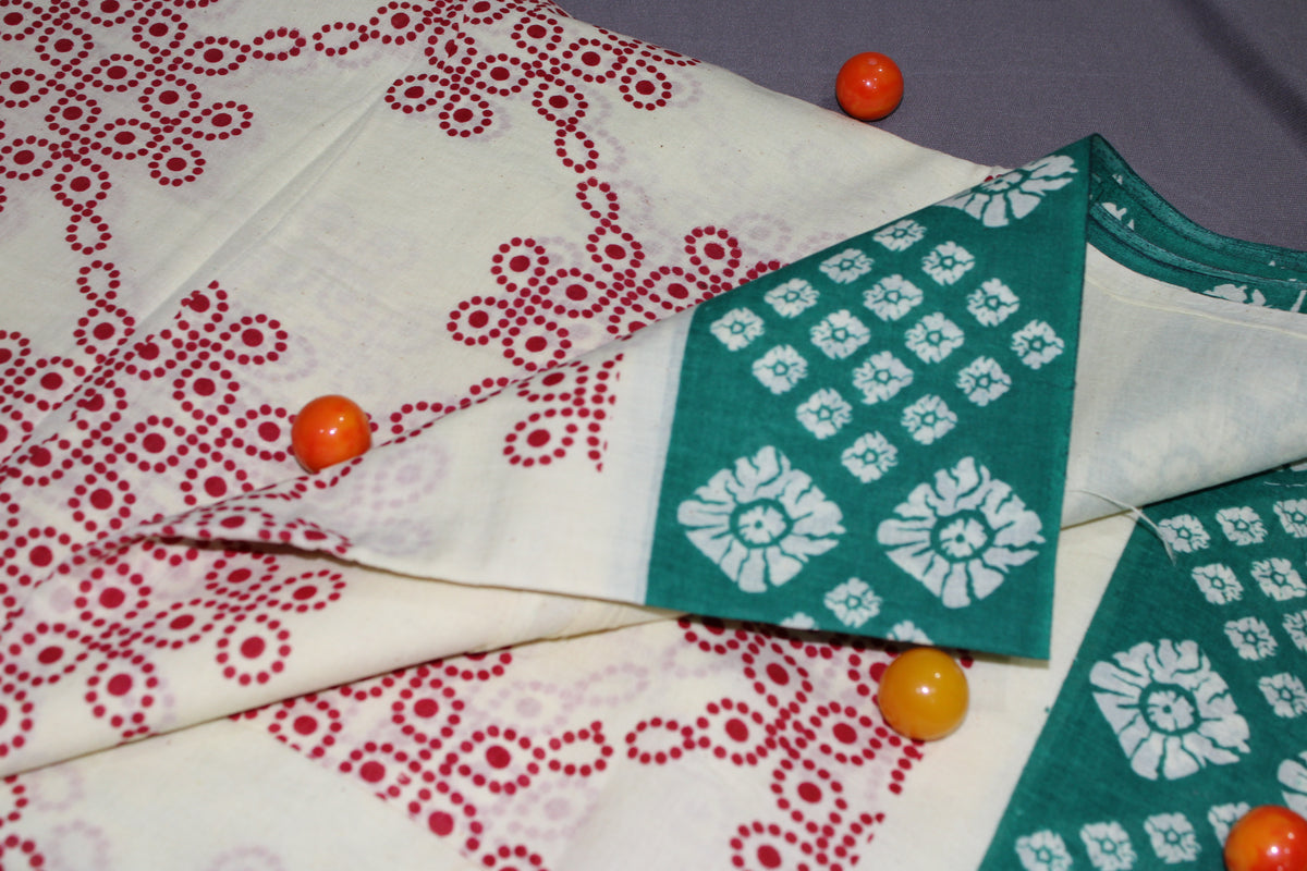 Off-White & Red Sungudi Cotton Saree with Green Contrast Border