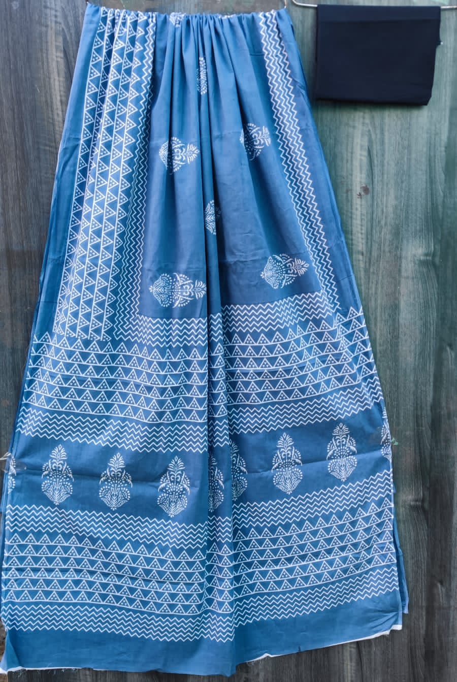 Mulmul Cotton Saree with Blouse Piece